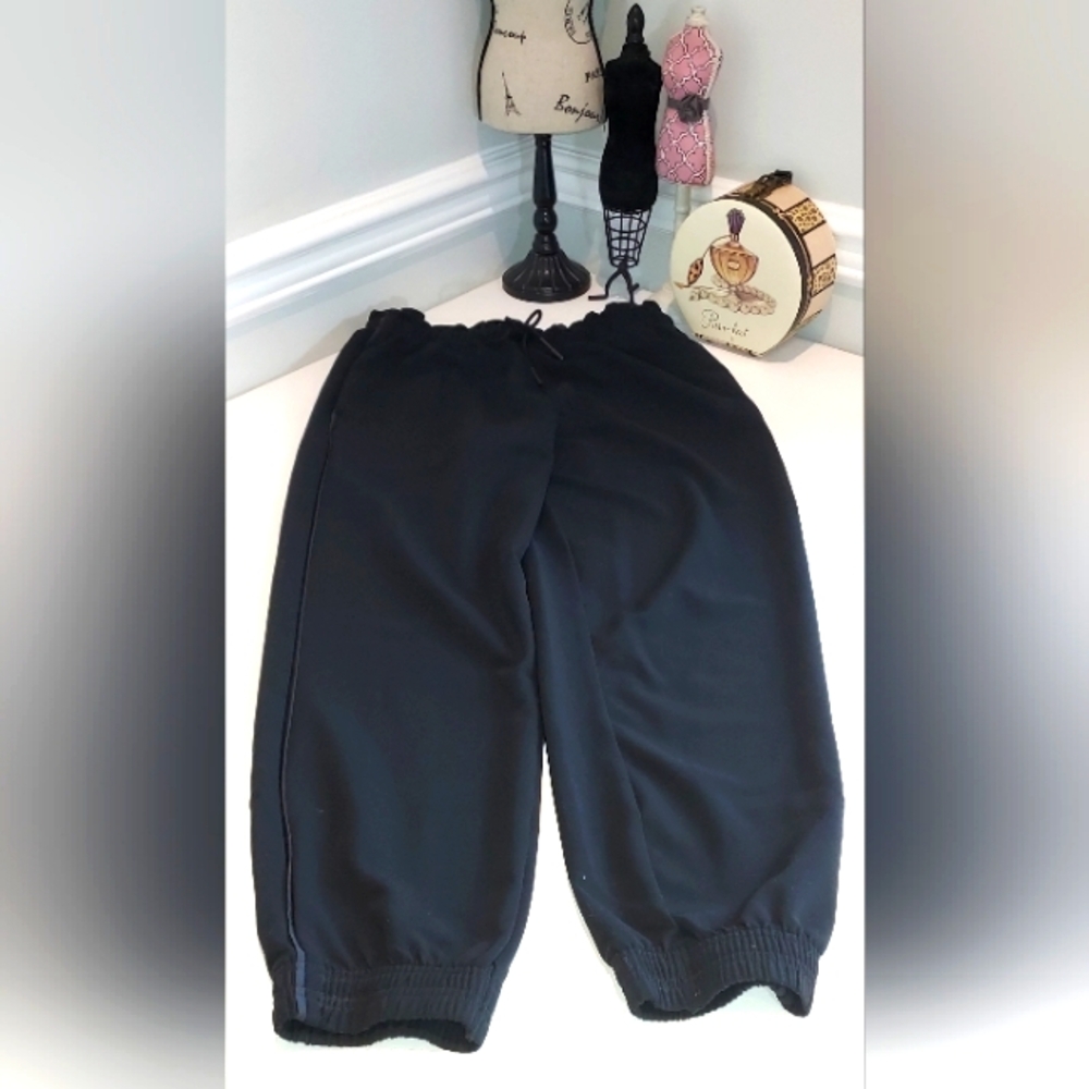 Athleta Black Metropolis Jogger Size 4 NWOT